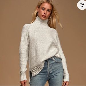 Lulu’s Warmed Up Heather White Long Sleeve Turtleneck Sweater
